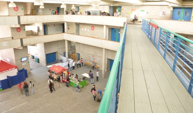Campus Rector Ernesto Silva Bafalluy UDD 2012 3er piso