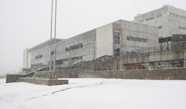 Campus Rector Ernesto Silva Bafalluy - Frontis nevado