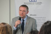 Profesor inglés entregó claves sobre gestión escolar de calidad