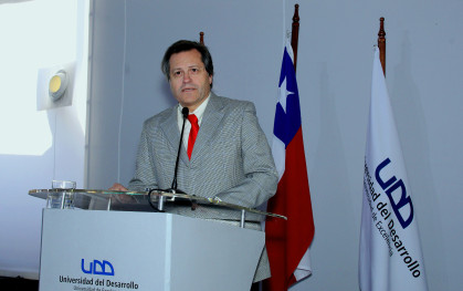 El decano Ricardo Ronco