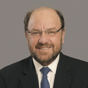 Alfredo Moreno Charme