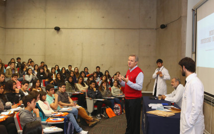 Rector Federico Valdés