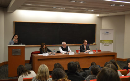 Facultad de Educación organizó debate sobre carrera docente