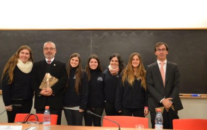 Facultad de Educación organizó debate sobre carrera docente