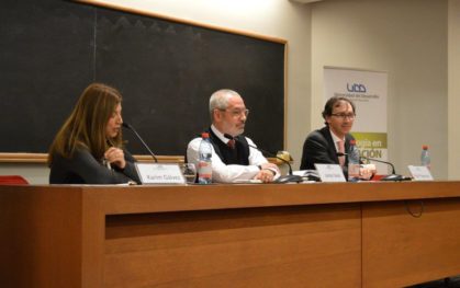 Facultad de Educación organizó debate sobre carrera docente