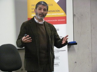 Dr  Rodrigo Dresdner