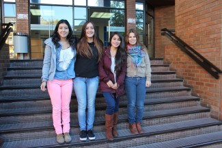 Alumnas ganadoras de primer año de Enfermería 