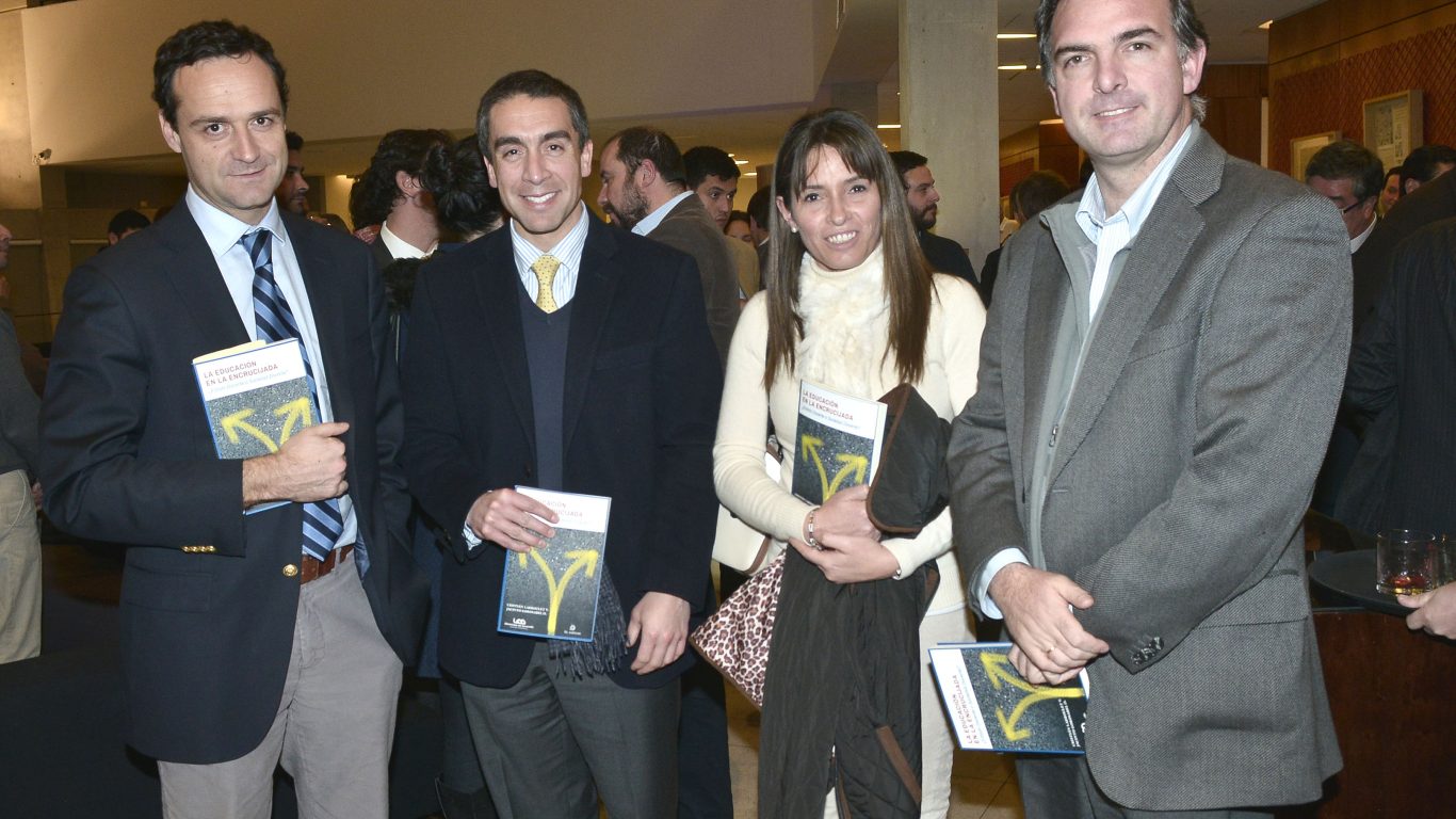 Cristián Larroulet presenta su libro sobre educación UDD