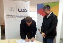 Firma convenio publicidad Lo Barnechea