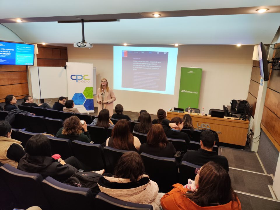 UDD y CPC Biobío realizaron charla sobre el impacto de la equidad de ...